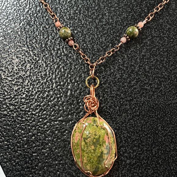 Handcrafted Unique Unakite Oval Cabochon copper wire wrapping 21 inches Gemstone - Picture 1 of 3